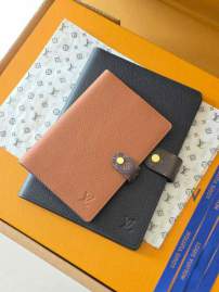 Picture of Louis Vuitton Wallets _SKUfw222148135fw